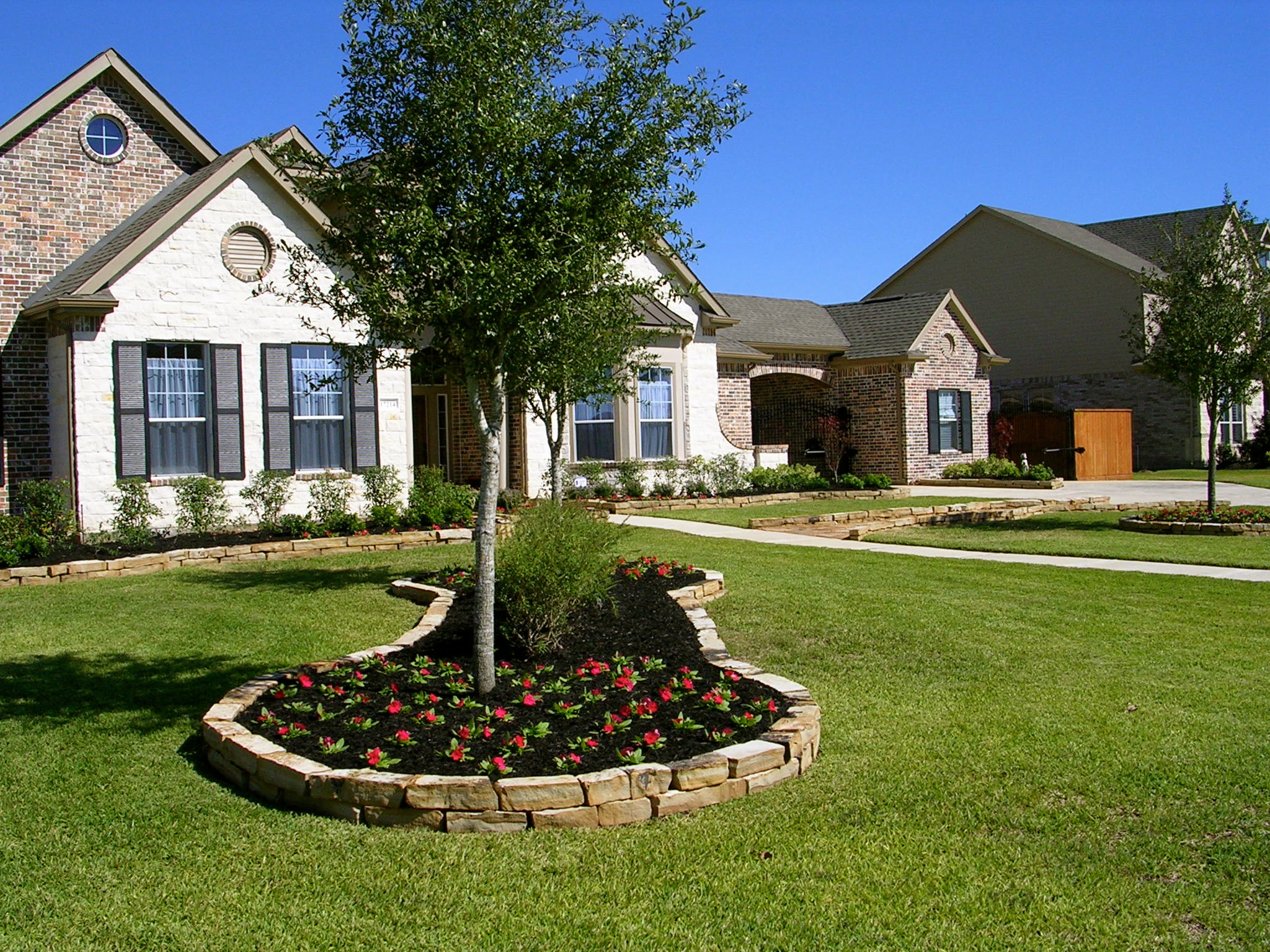 Front yard landscape projects