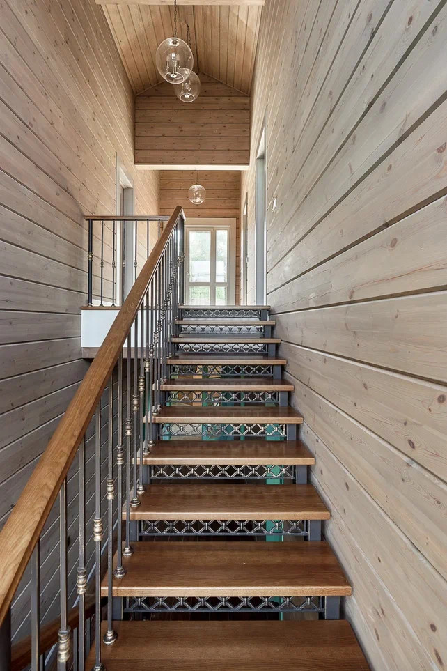 Дом из клееного бруса в стиле шале