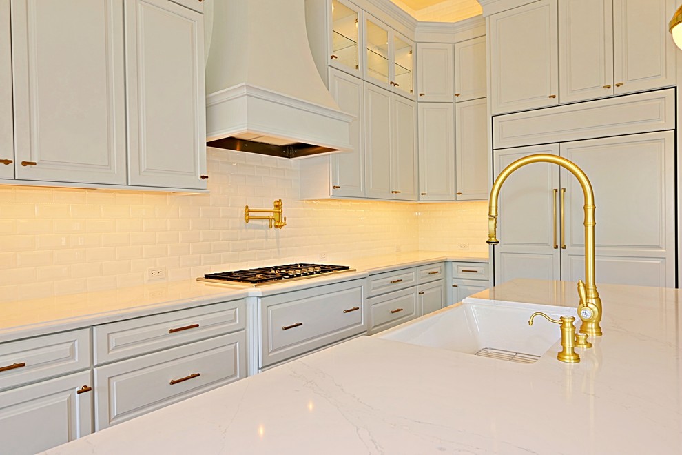 Home design - transitional home design idea in Phoenix