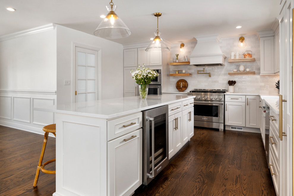 Transitional kitchen photo in New York
