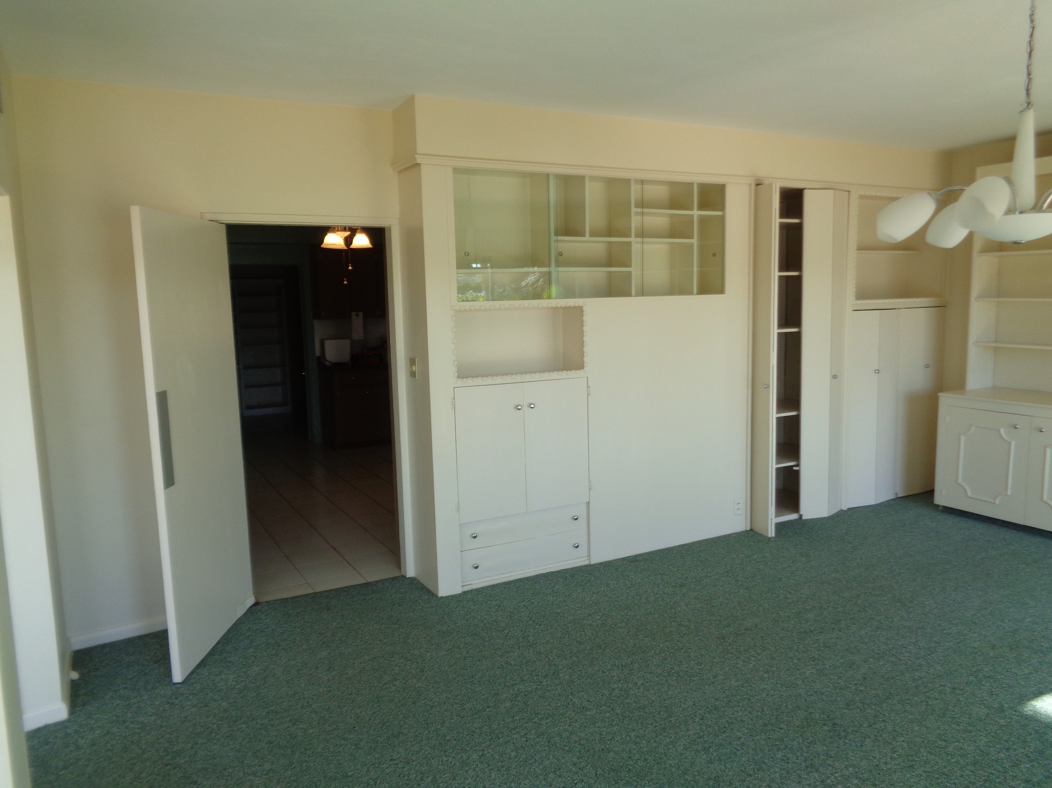 Dining Room - kitchen beyond