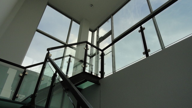 640 Broadway contemporaneo-escalera