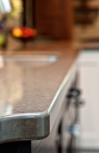 Transitional kitchen transitional-kitchen