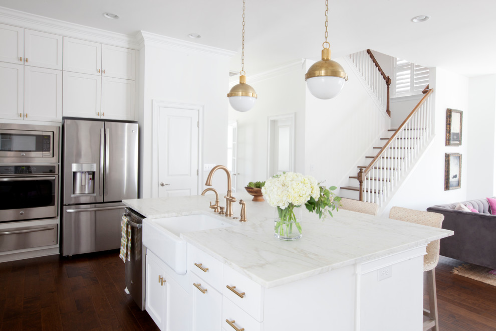 Elegant kitchen photo in Charleston