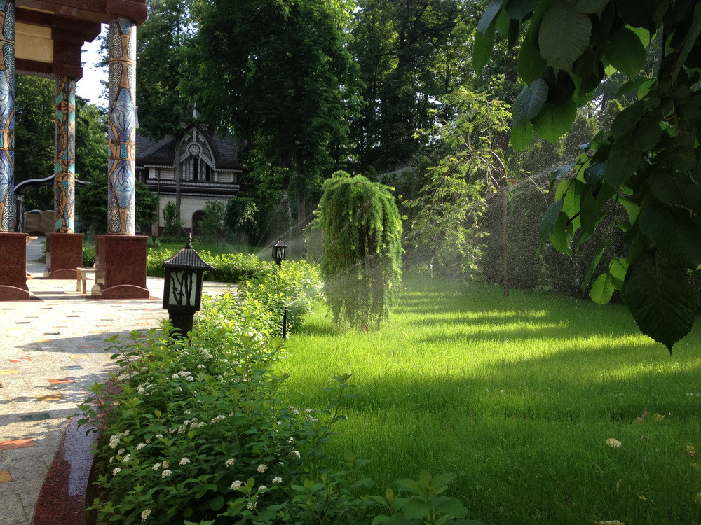 Автоматический полив газона