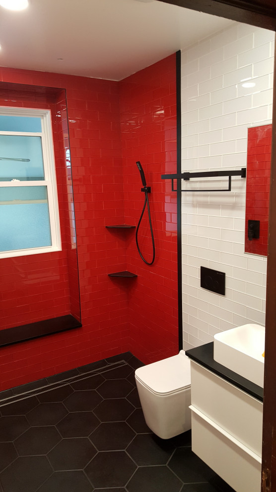 Design ideas for a modern bathroom in Philadelphia.