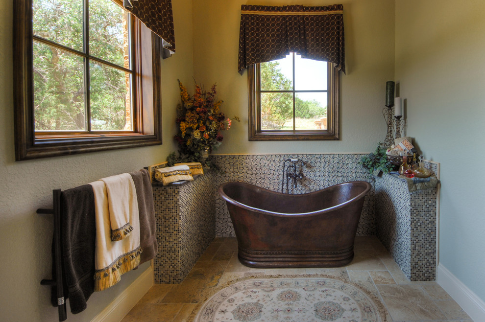 フェニックスにあるミッドセンチュリースタイルのおしゃれな浴室 (置き型浴槽) の写真