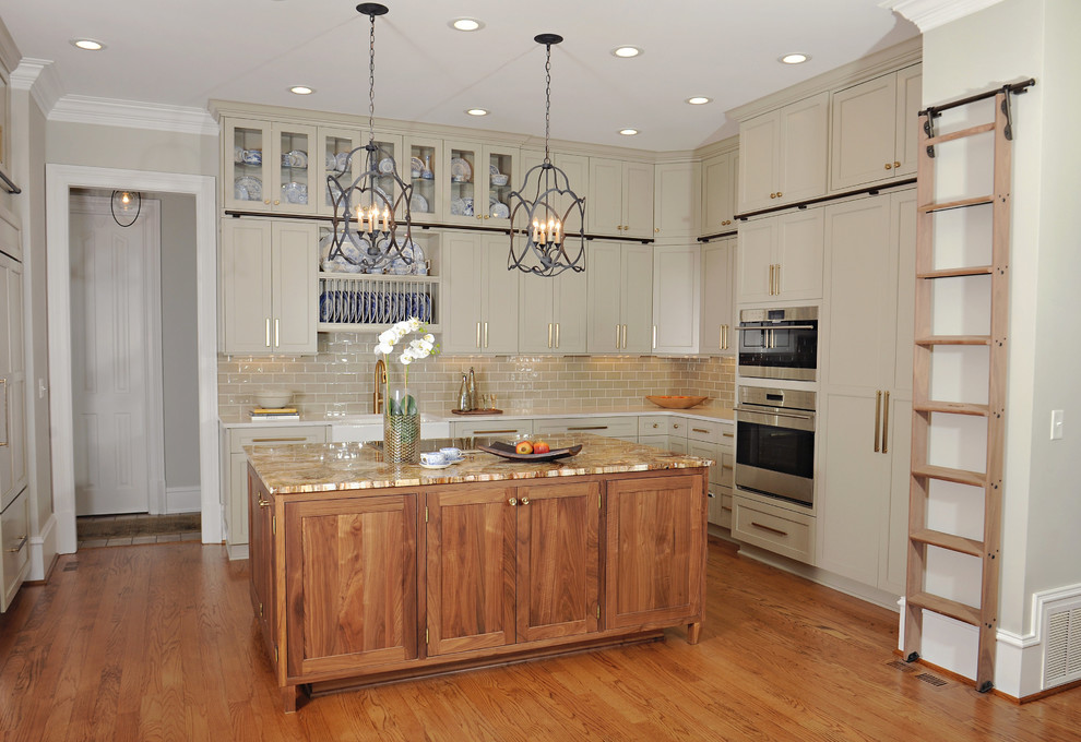 Inspiration for a transitional kitchen remodel in Atlanta