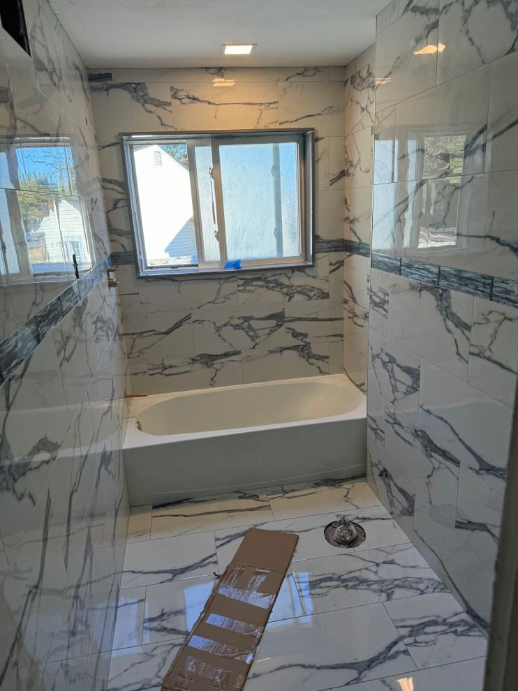 Bathroom - bathroom idea in Philadelphia