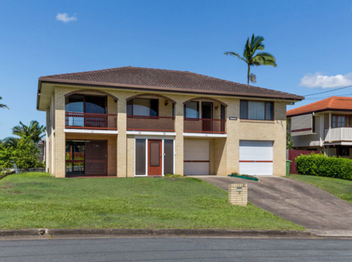 1970s brick veneer - ideas to update front facade