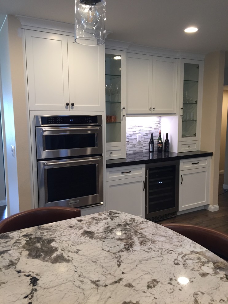 Transitional home design photo in Orange County