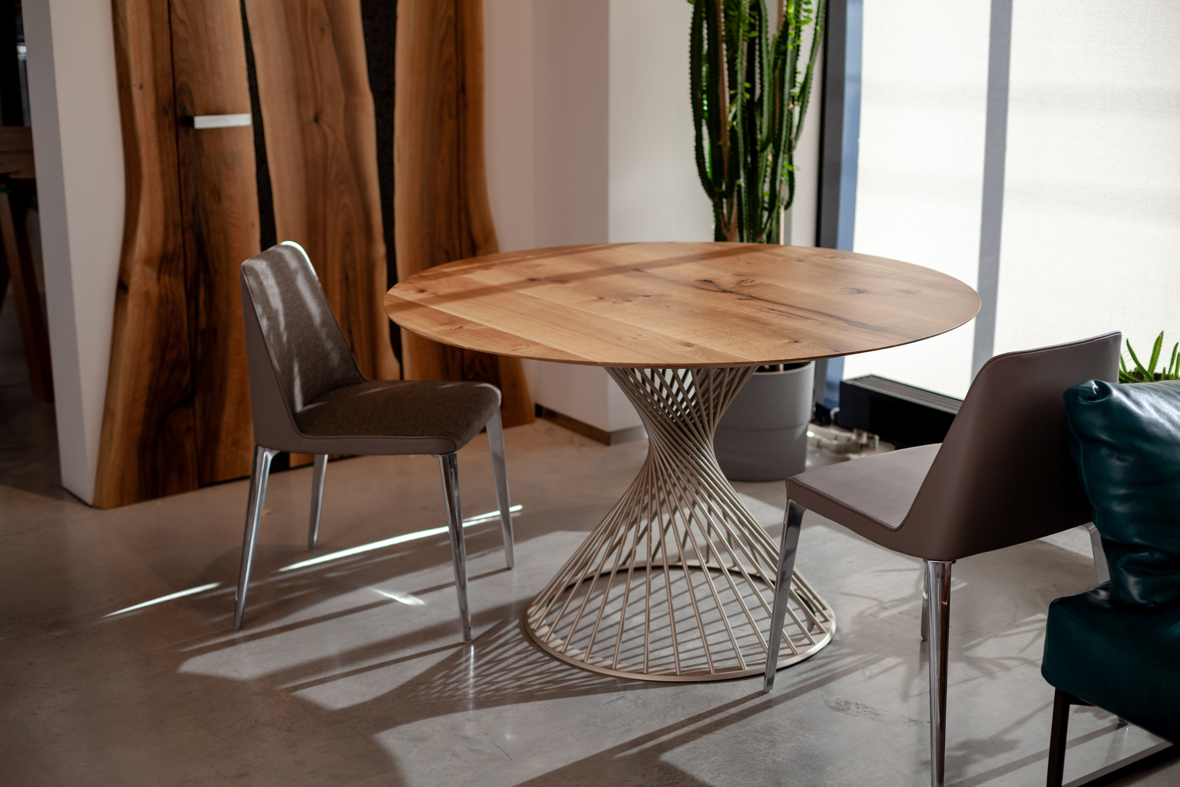 Стол круглый (натуральный дуб)