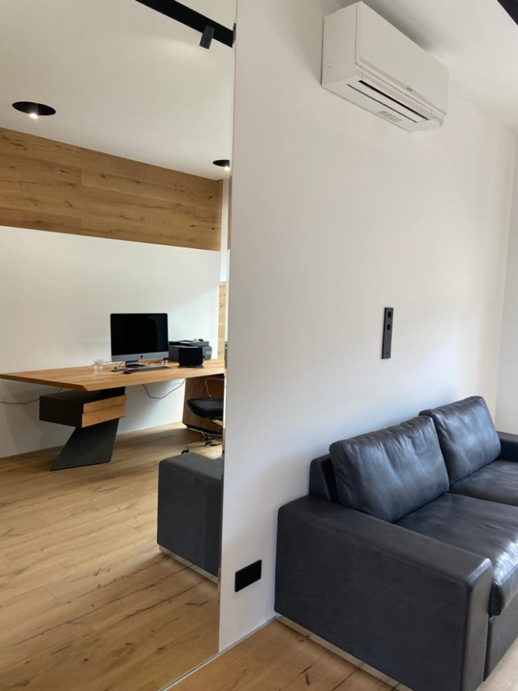 Дом молодого мужчины