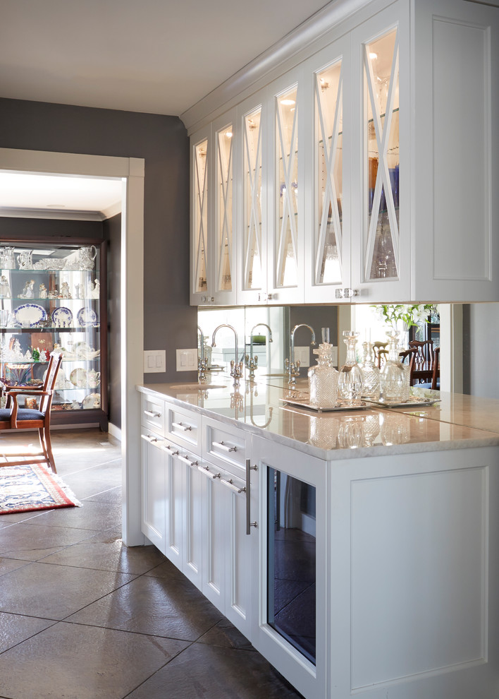 Inspiration for a transitional home design remodel in Chicago