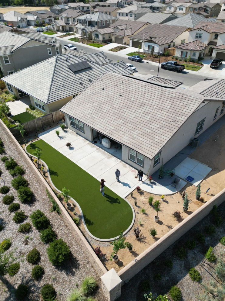 Roseville Backyard Turf and Concrete