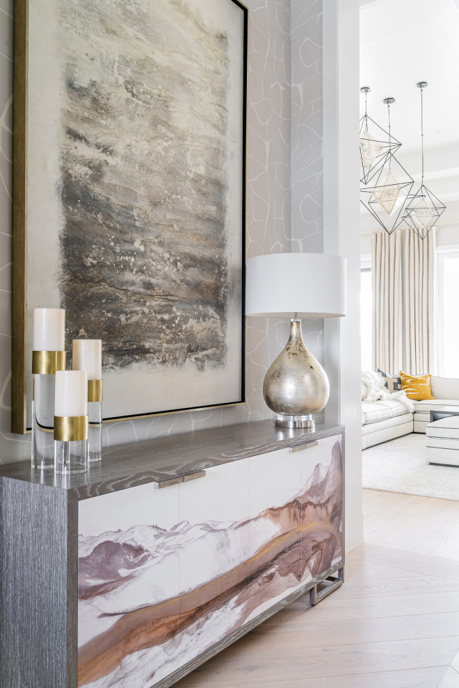 Example of a transitional home design design in Miami