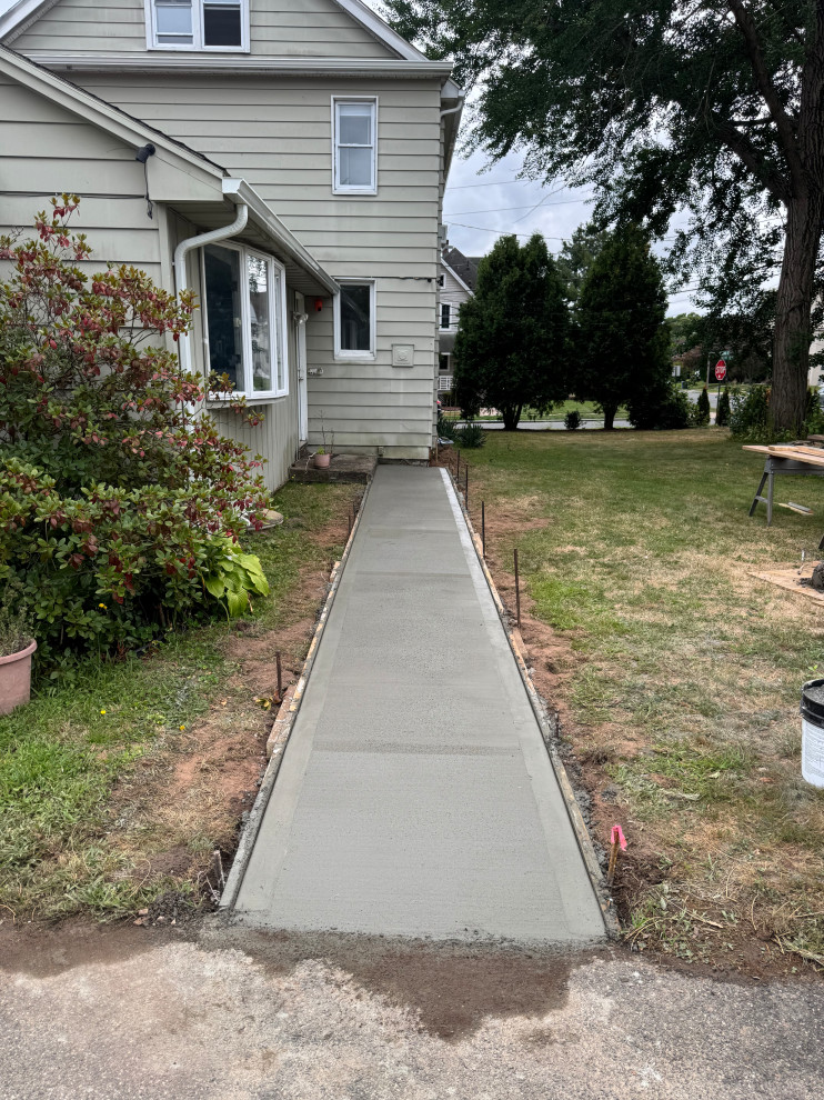Concrete side walk