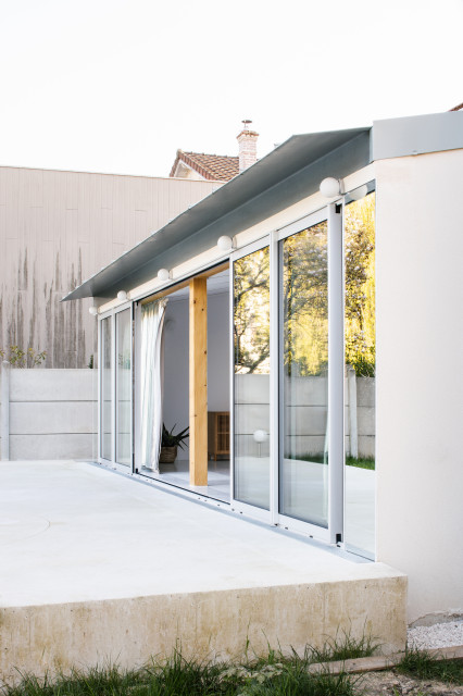 Tilleuls - Zoom sur le d&eacute;bord de toiture tr&egrave;s fin trendy-hus-og-facade