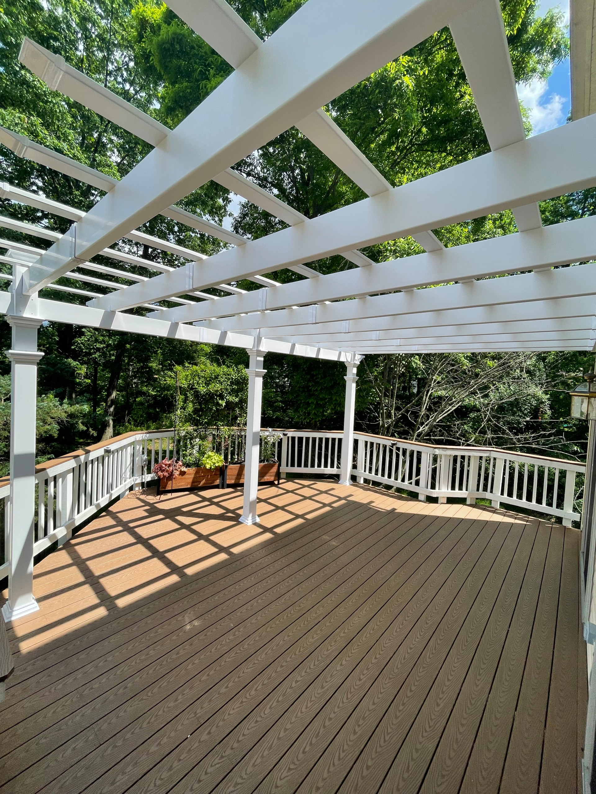 Deck pergola