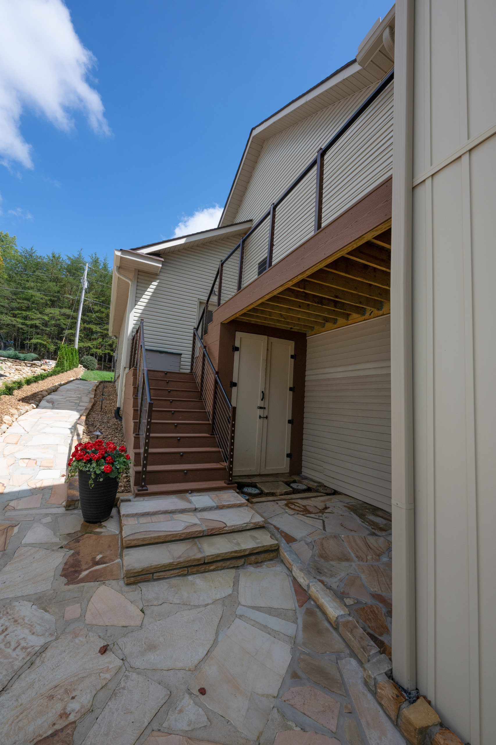 116 Motthaven Drive - Timber Frame Deck Addition