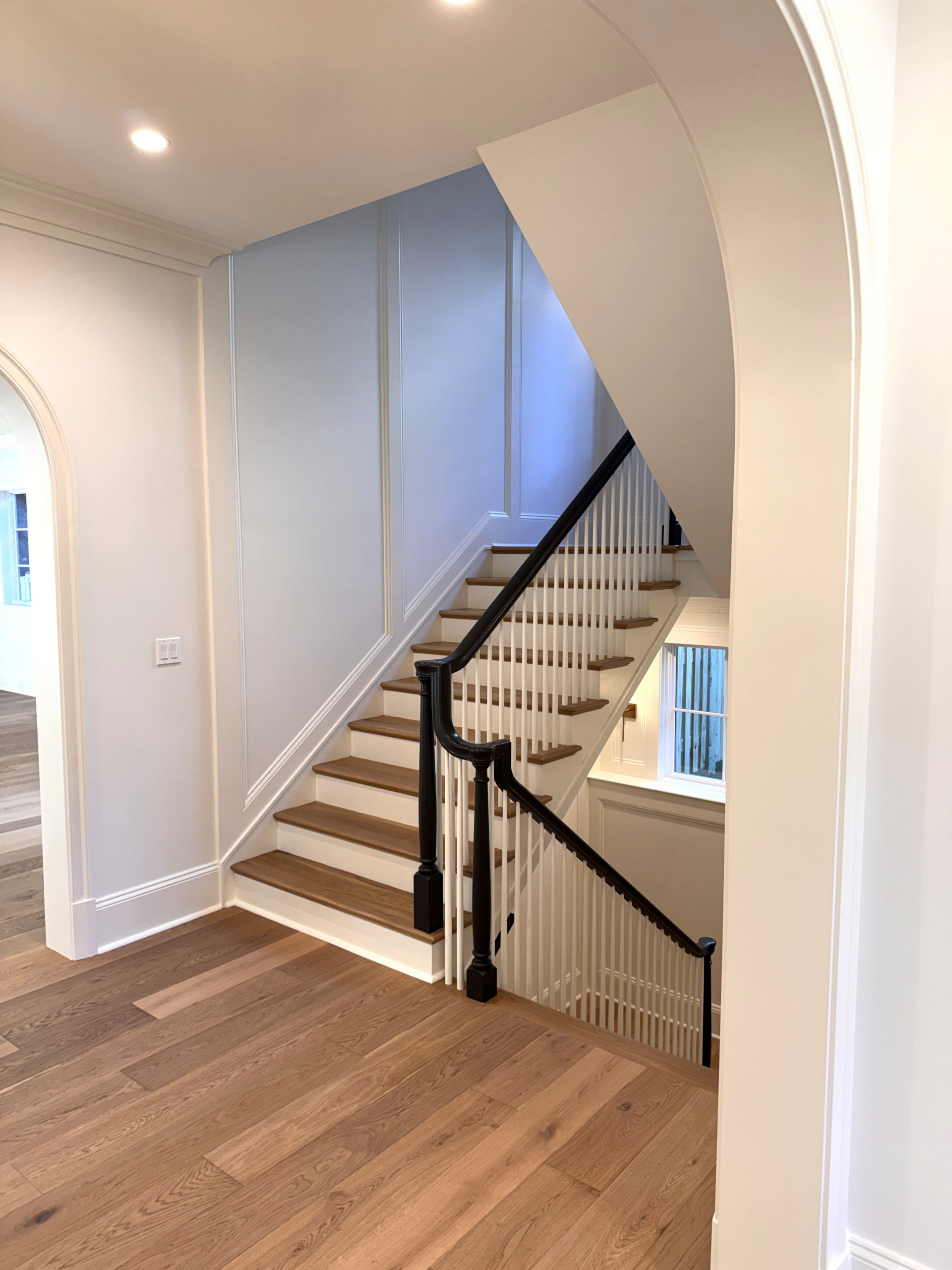 Project #160 | Traditional Box Stair with Gooseneck Handrail