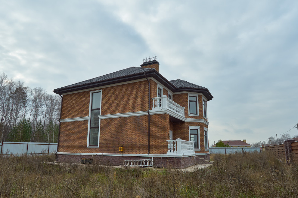 Дом в английском стиле. 255 м^2 г.Казань деревня Зимняя Горка.