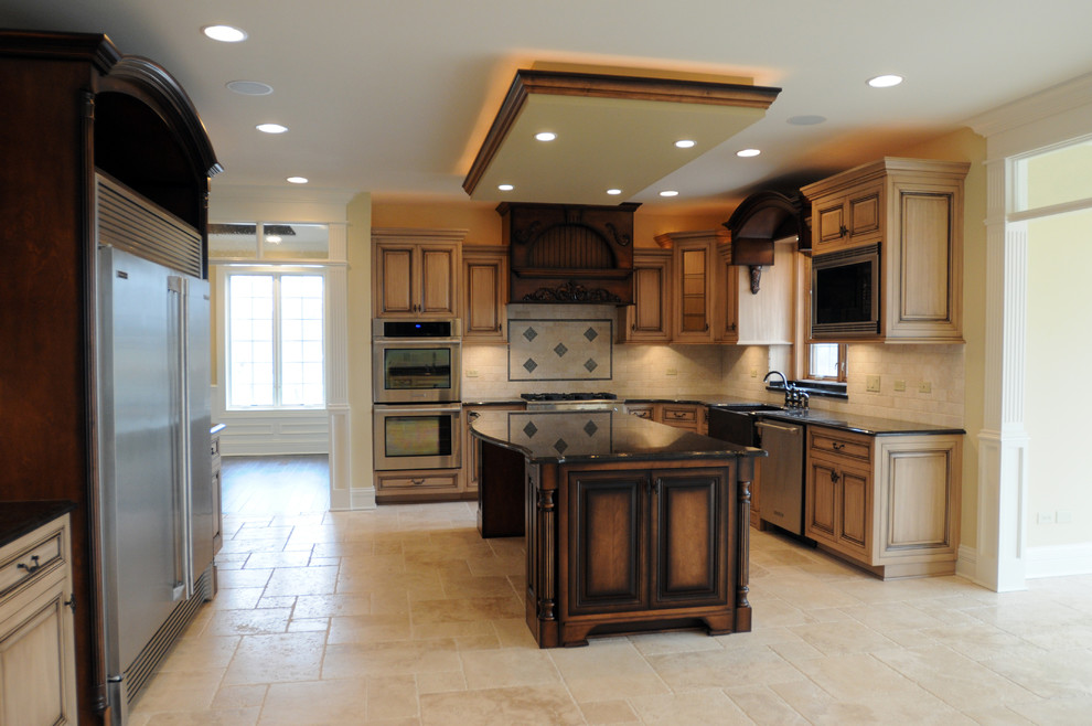 Inspiration for a timeless kitchen remodel in Chicago