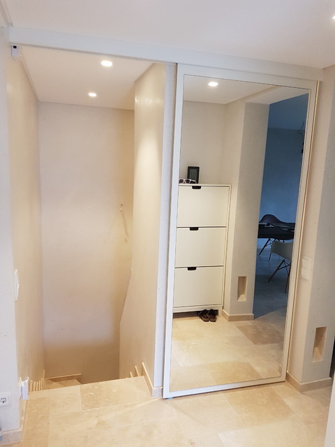 Garderoben contemporain-entree