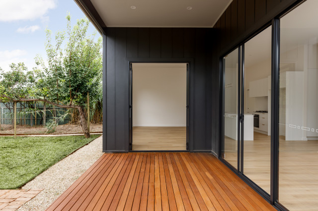 Torrensville, SA contemporary-deck