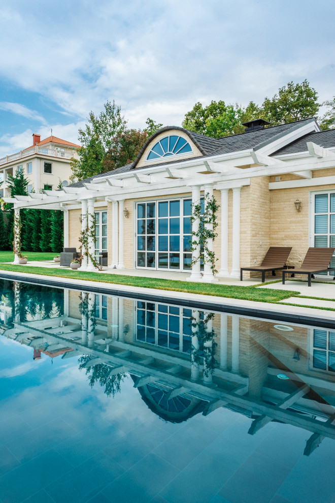 Бассейн переливного типа •Infinity• в Сочи.