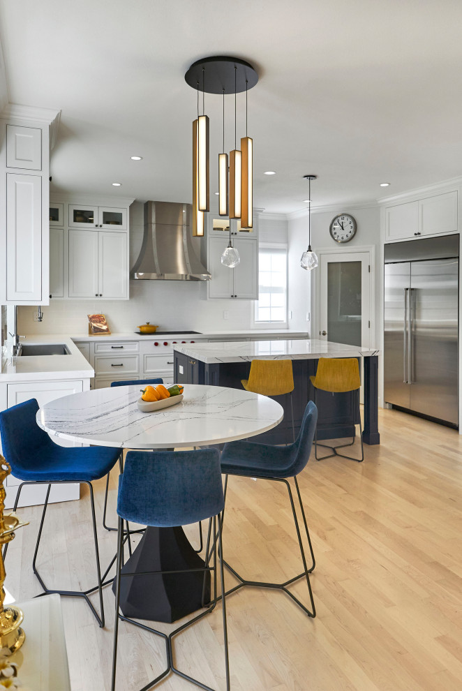 Transitional kitchen photo in San Francisco