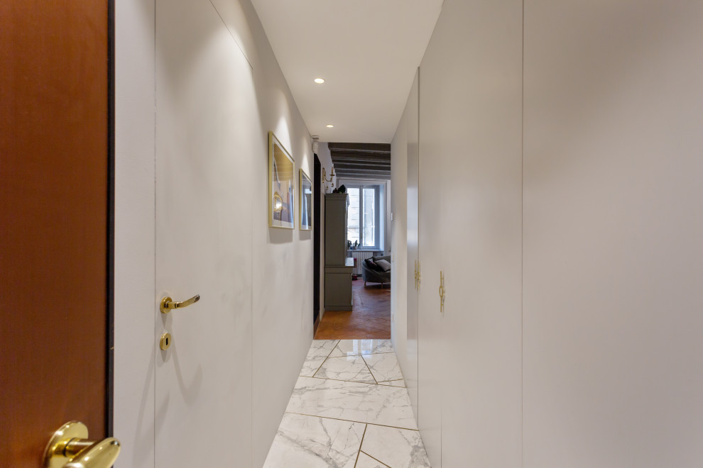 Design ideas for an eclectic hallway in Milan.