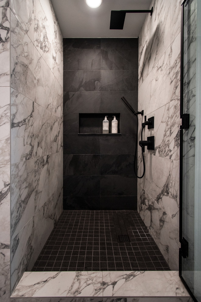 Bathroom - contemporary bathroom idea in Miami