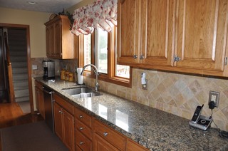  Granite Countertops and Tile Backsplash Ideas Eclectic 