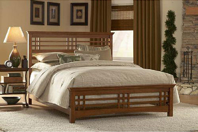 Avery Oak-stain Queen-size Bed