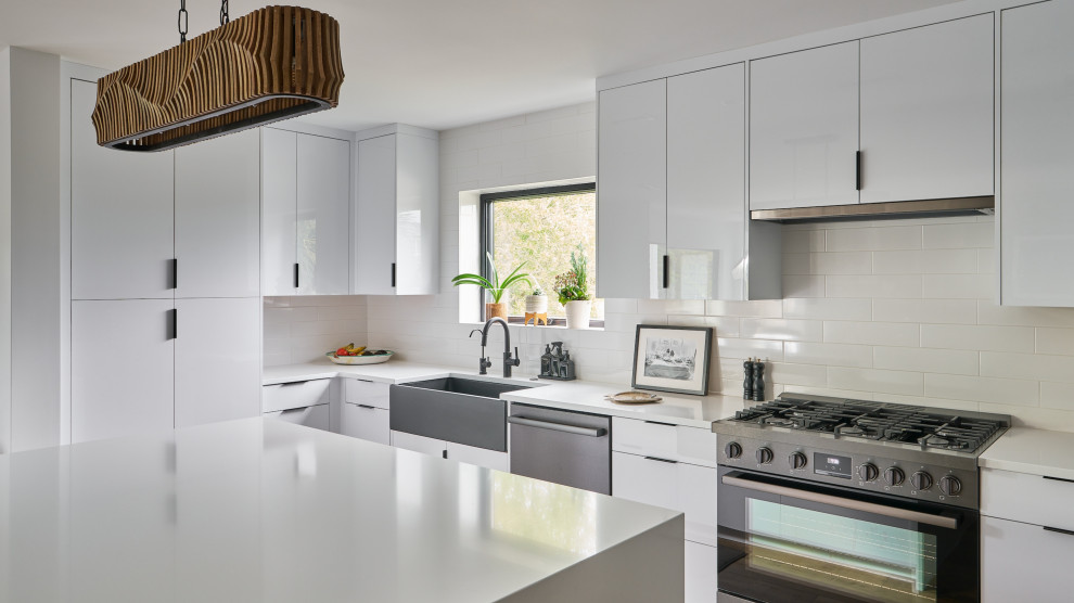 Wrightsville Beach Lowline - Contemporary - Kitchen - Other - by Core ...