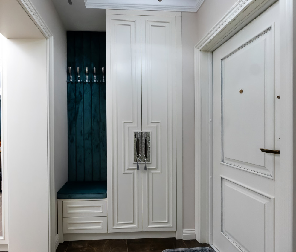 Ремонт трехкомнатной квартиры площадью 84 кв.м. в стиле неоклассика