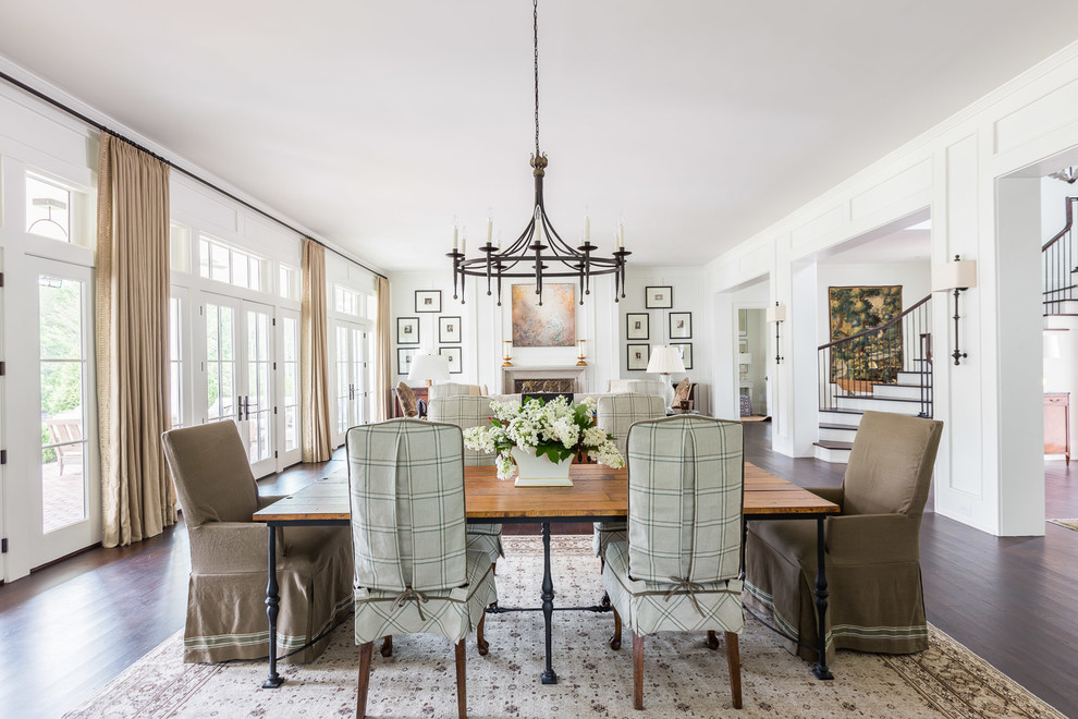 This is an example of a transitional dining room in Nashville.