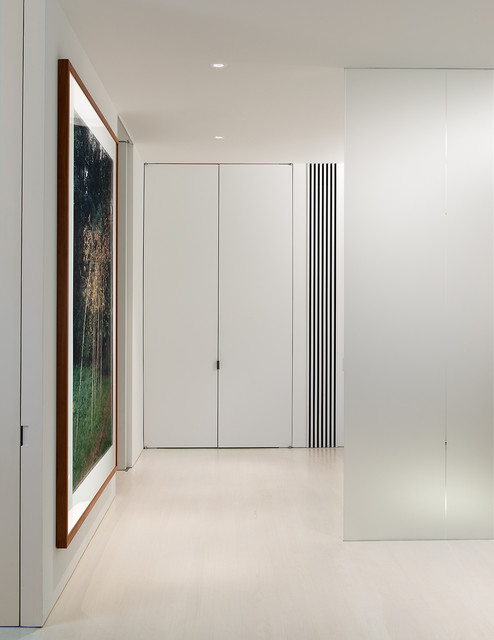 O/K Apartment contemporaneo-corridoio