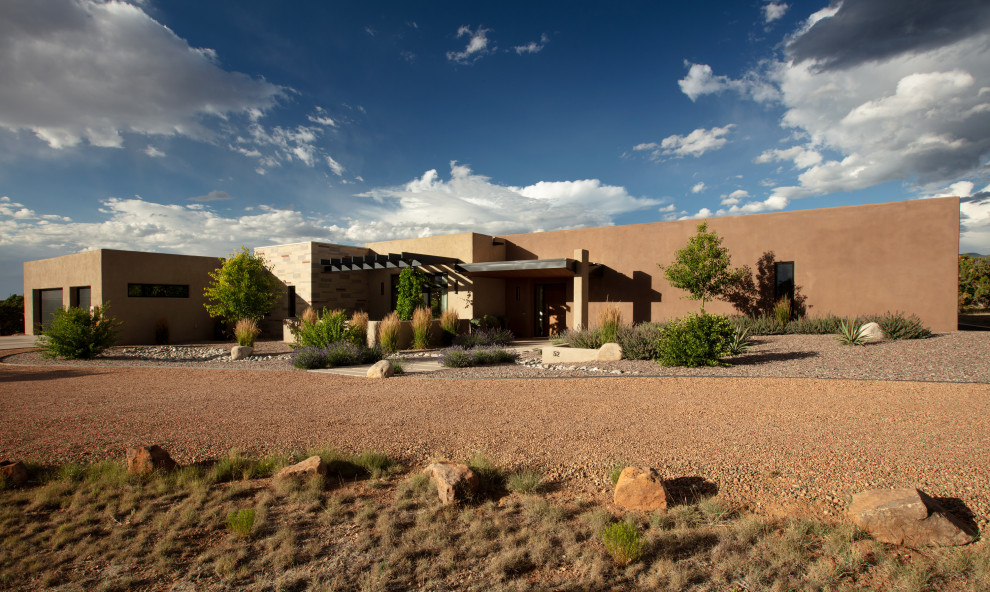 Trendy exterior home photo in Albuquerque