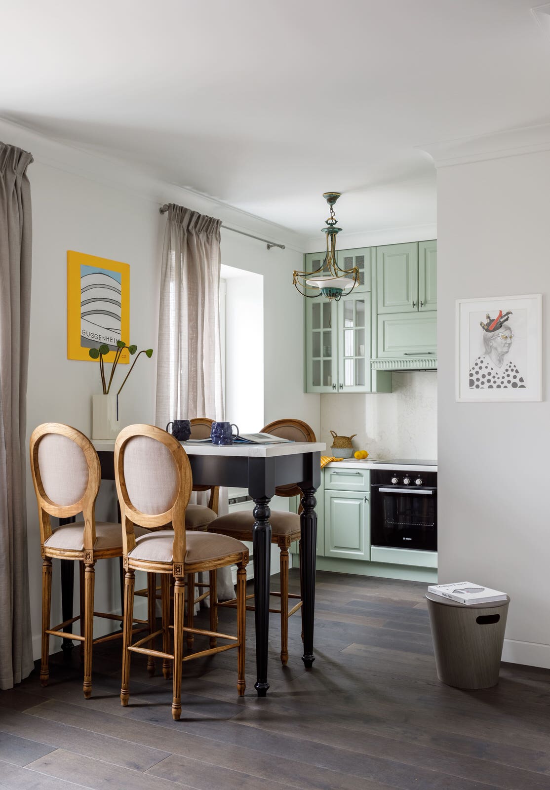 Студия в неоклассическом стиле 48м2