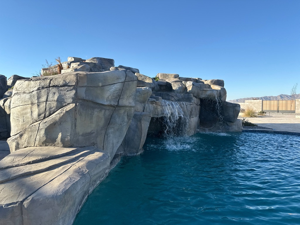 Desert rock pool