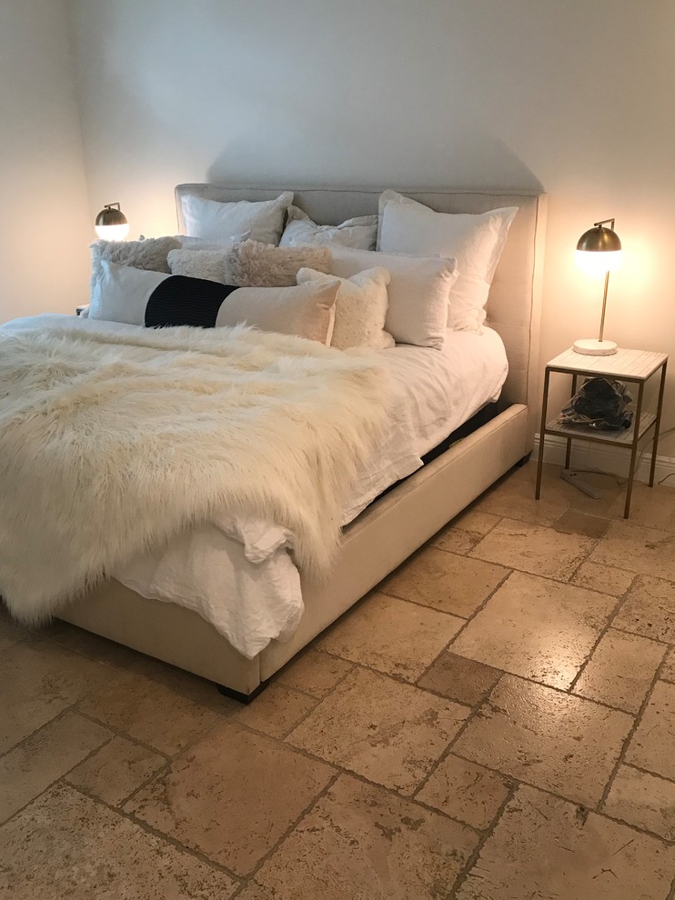 Inspiration for a modern home design remodel in Miami