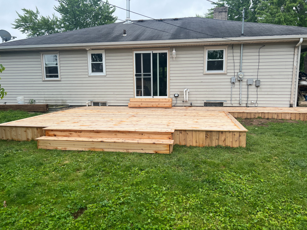 Menasha Cedar Deck
