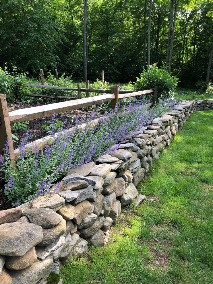 This is an example of a rustic landscaping in Bridgeport.