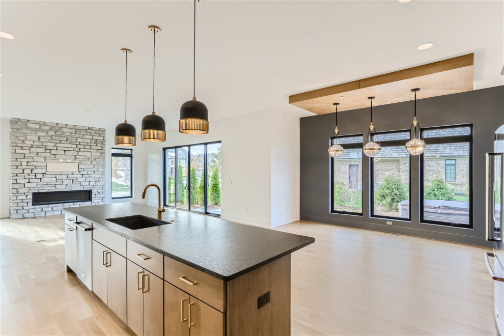 Inspiration for a transitional kitchen remodel in Chicago