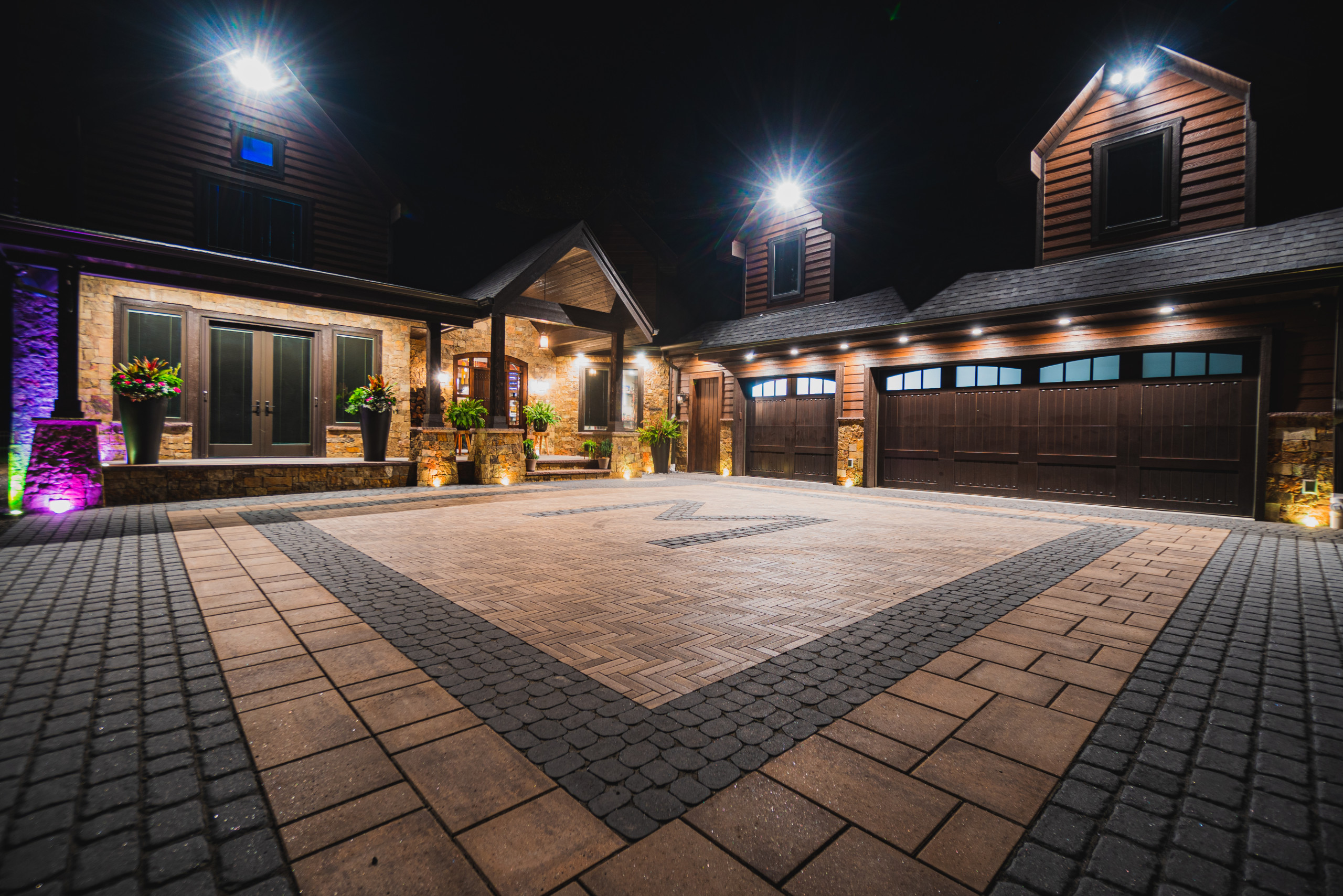 Award Winning Driveway Courtyard
