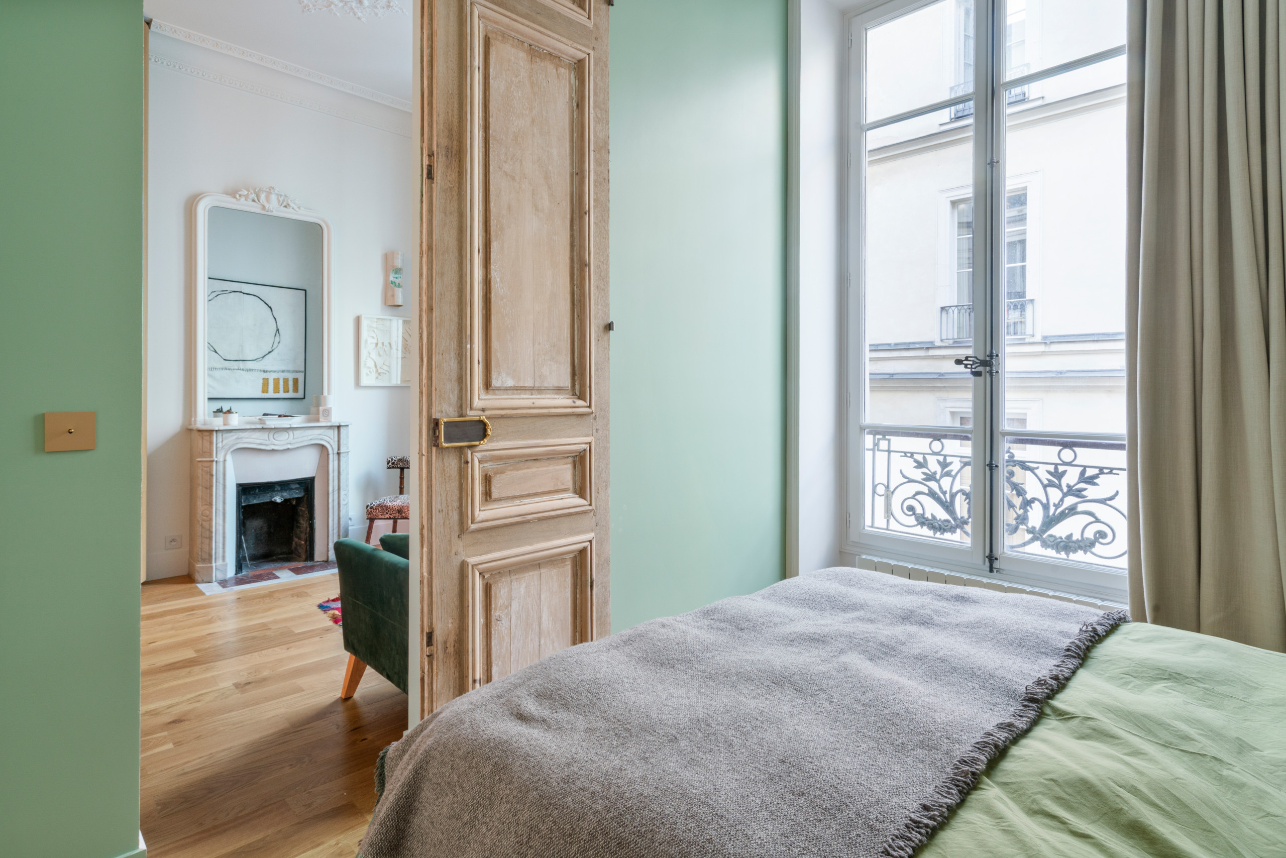 30m² dans le 7ème : l'art de repousser les murs