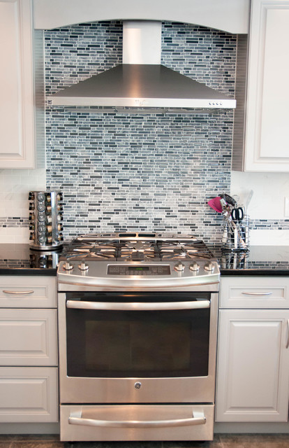 Custom Kitchen modern-kueche