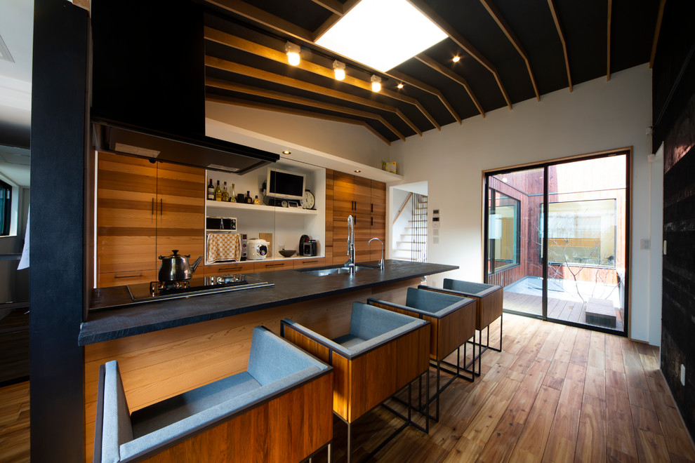 Contemporary kitchen in Kyoto.